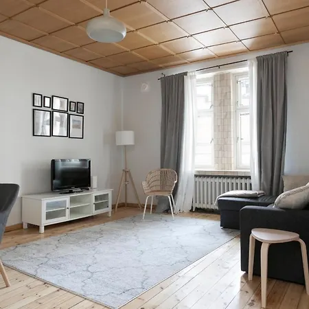 2ndhomes & Spacious 85m2 In Yrjoenkatu