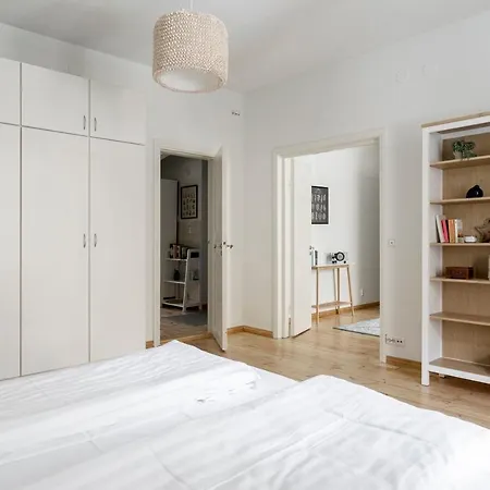 2ndhomes & Spacious 85m2 In Yrjoenkatu